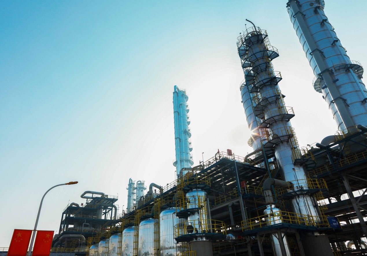 目前全球規(guī)模最大的乙醇生產(chǎn)裝置——60萬噸年乙醇生產(chǎn)裝置現(xiàn)場(chǎng)。鄭洪光攝